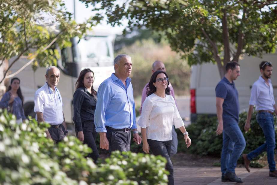 השר כחלון באור יהודה