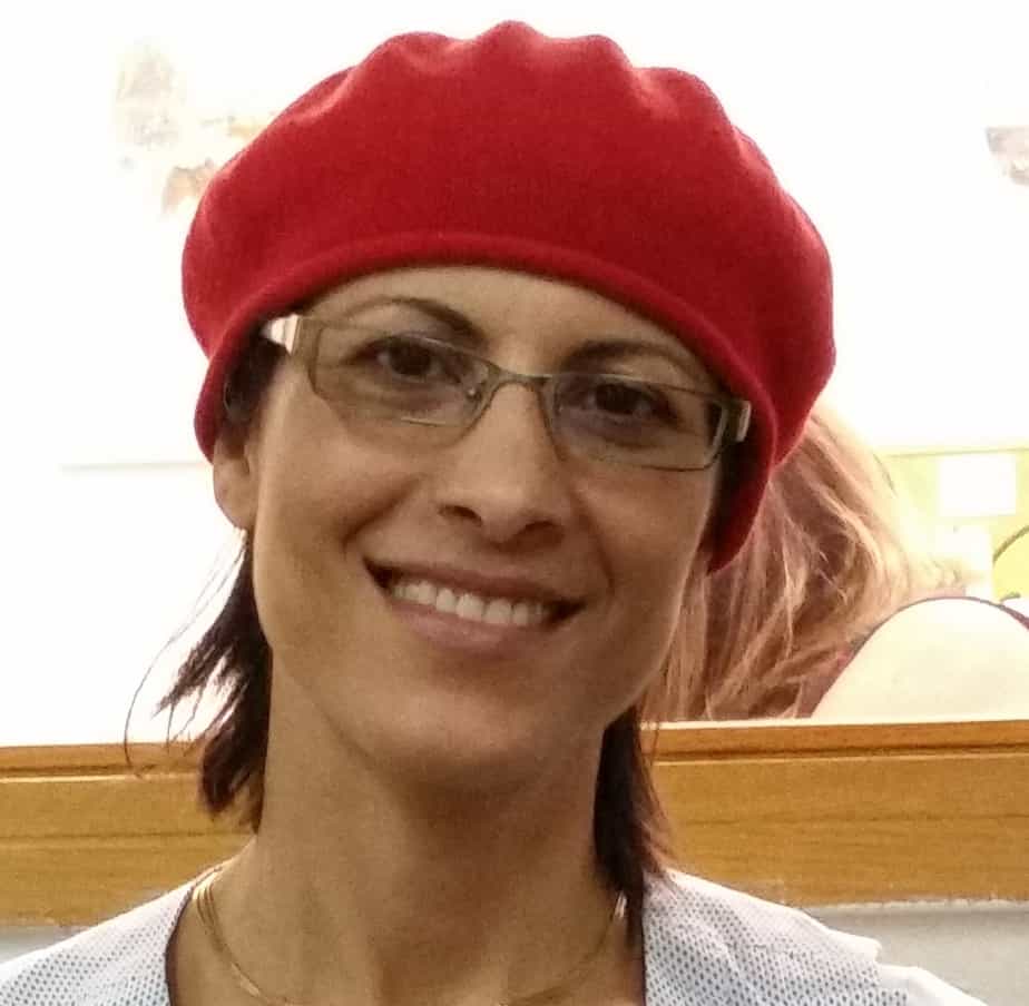 מבשרת יעקבס מנהלת ביהס יגאל אלון