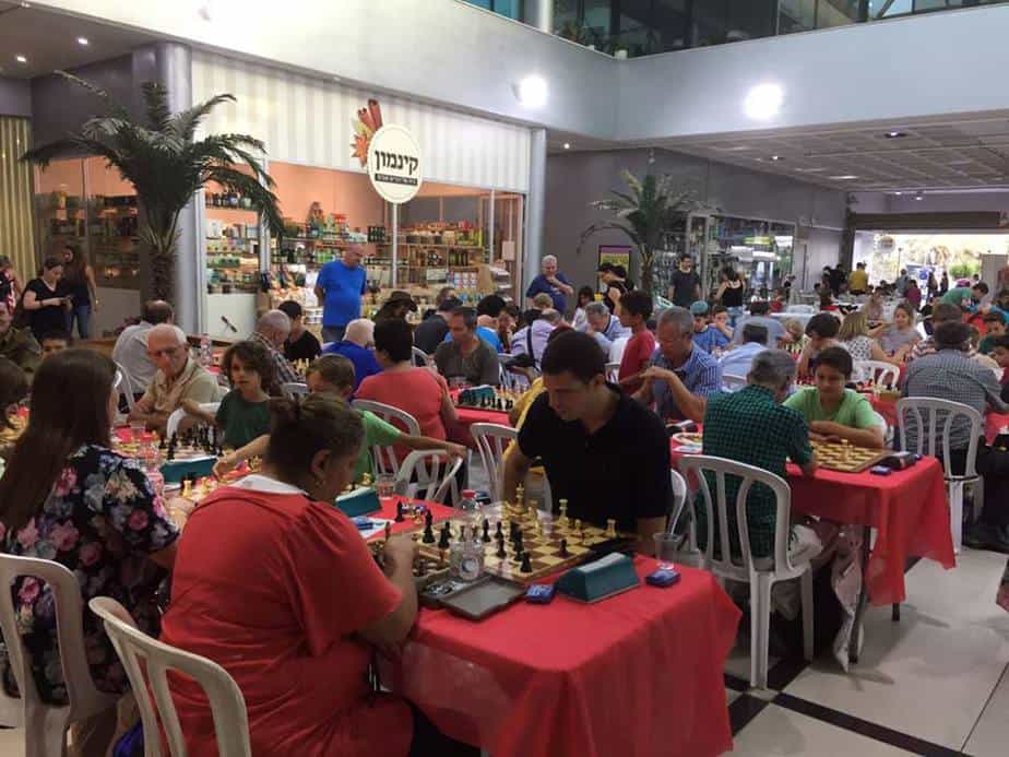 טורניר שחמט לעיוורים בגני תקווה