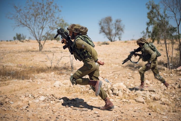 חיילים