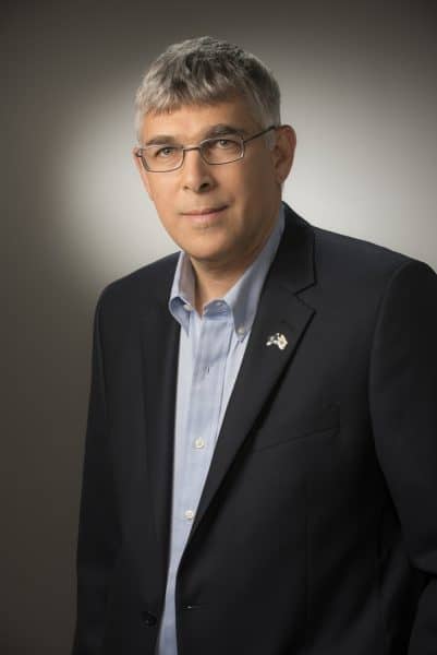 איציק ציזר 