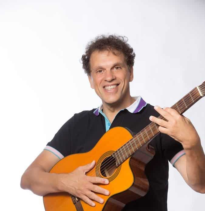 המופע של ישראל והגיטרה
