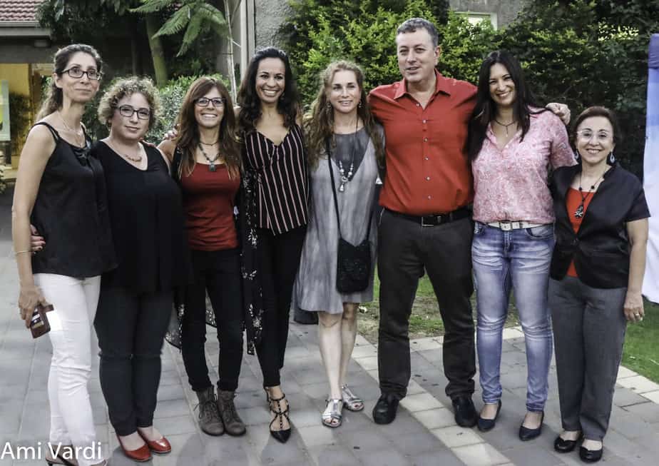 ראש העיר ישראל גל ורעייתו גלית יחד עם המרצות בסגנון TED. קרדיט צלם: עמי ורדי