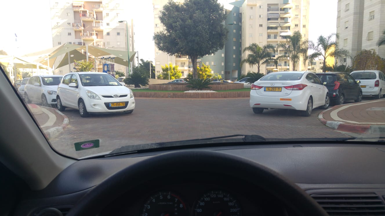 מחדלי חניה ביהוד מונוסון