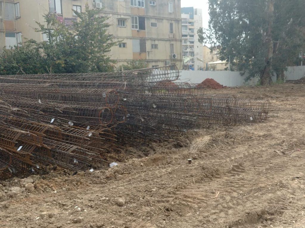 תחילת העבודות להקמת אולם הספורט ביהודה הלוי2