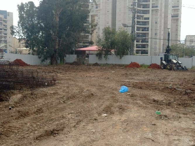 תחילת העבודות להקמת אולם הספורט ביהודה הלוי2