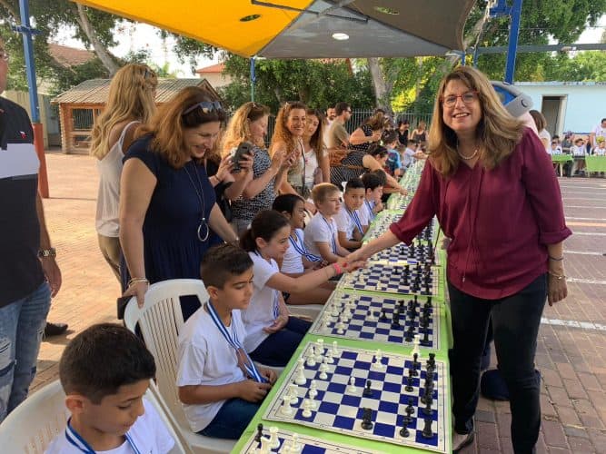 שחמט ביהוד