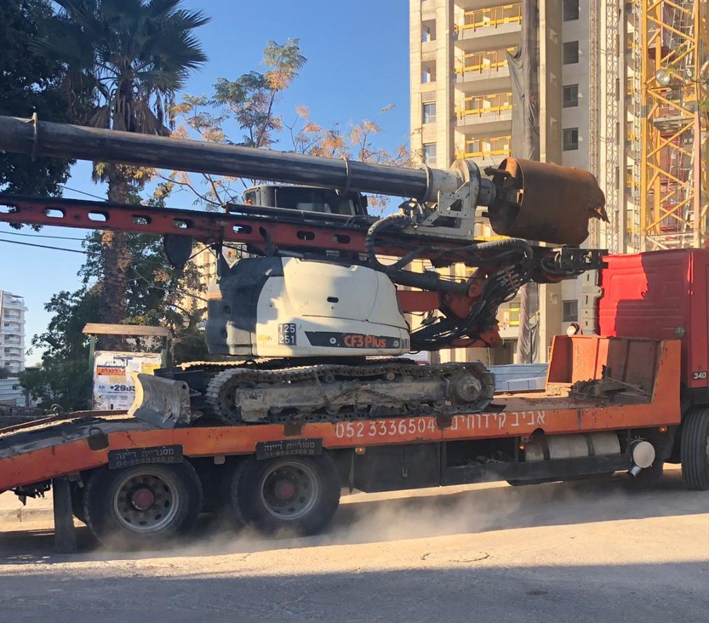 משאית במונוסון