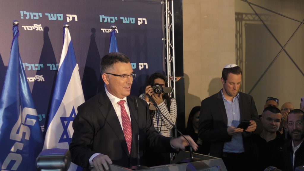גדעון סער