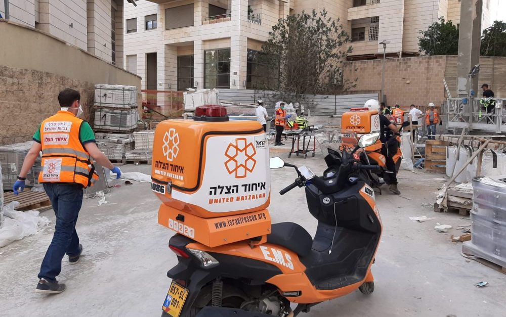 פועל נפל אל מותו באתר בניה בגבעת שמואל. צילום: איחוד והצלה