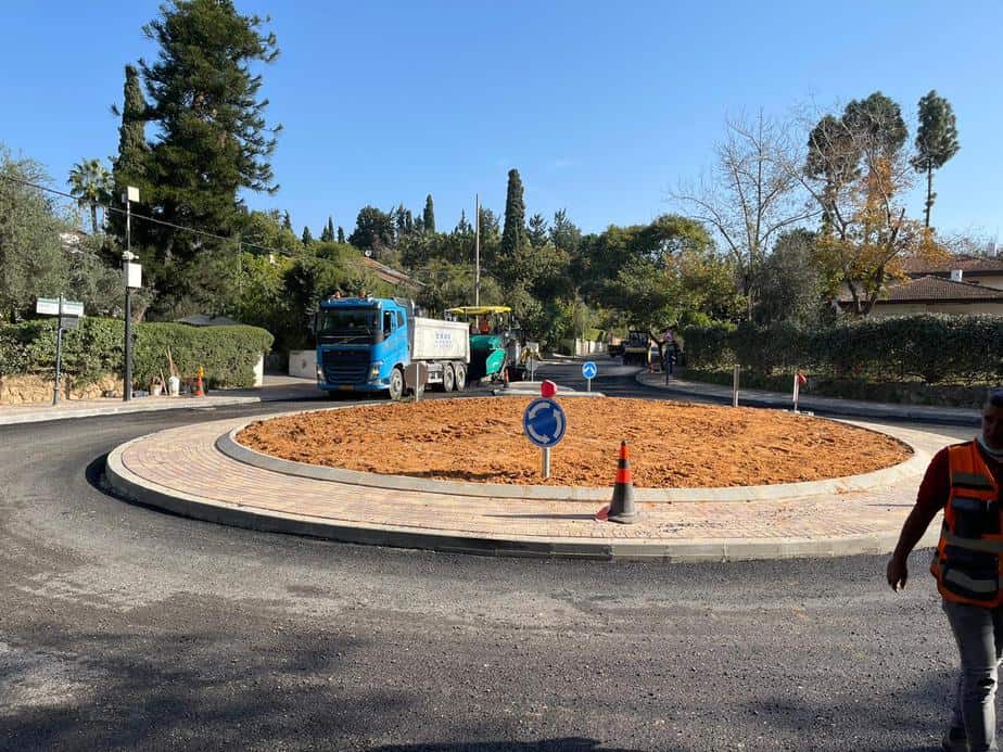 הכיכר החדשה בסביון (צילום דוברות מועצה מקומית סביון)
