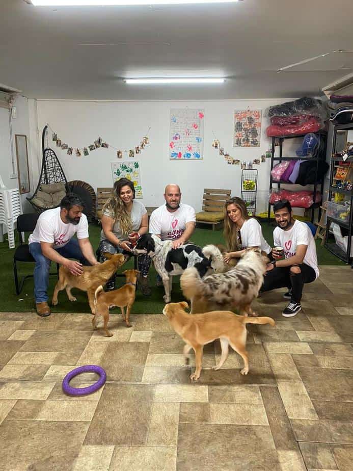 שוטרי השיטור העירוני בפעילות ליום המעשים הטובים (צילום דובורת המשטרה)