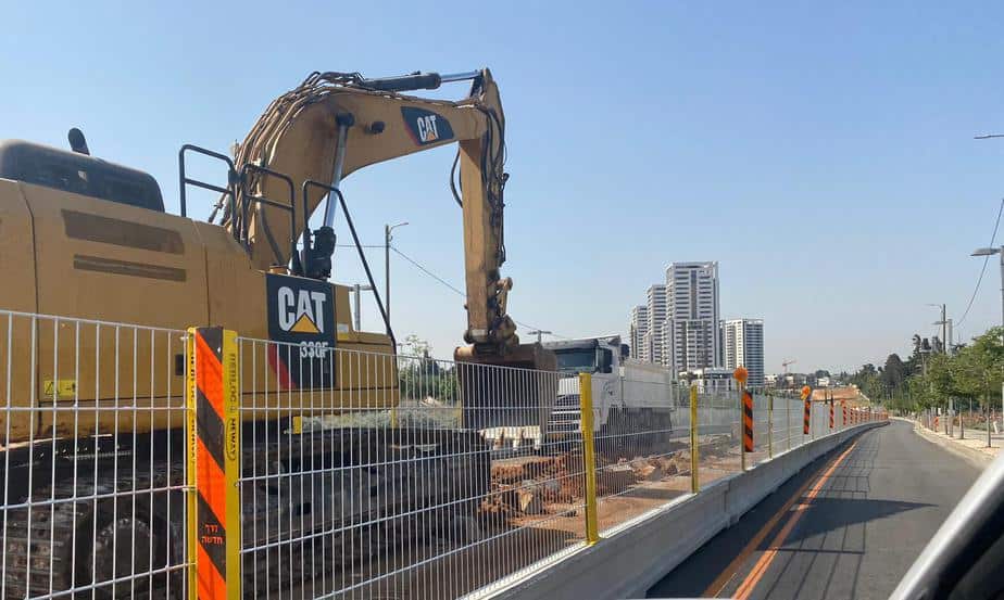 עבודות הרכבת הקלה בשדרות אהרון קציר. צילום: אונו ניוז