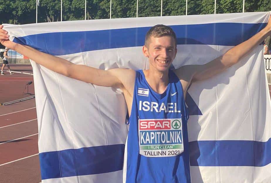יונתן קפיטולניק לאחר שזכה בזהב באליפות אירופה באתלטיקה. צילום: באדיבות איגוד האתלטיקה