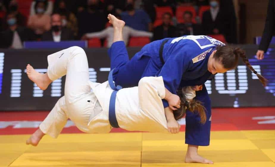 ענבר לניר מול מיכל אלפנדרי. צילום: אורן אהרוני, באדיבות טל דרור, איגוד הג'ודו בישראל