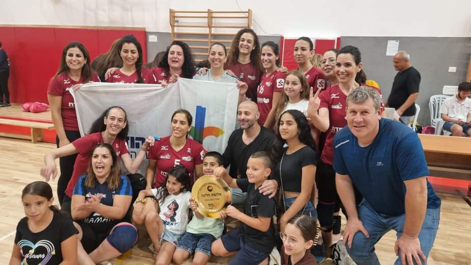 אהוד מנור אלופת הליגה מאמאנט בקעת אונו. צילום: דוברות עריית אור יהודה
