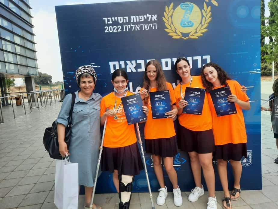 אולפנת אמי"ת גבעת שמואל – גמר אליפות הסייבר הישראלית. צילום באדיבות דוברות אמי"ת