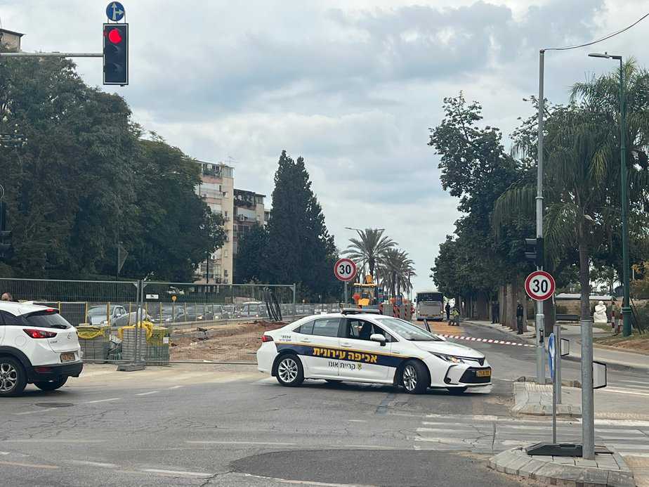 פקקי ענק בלוי אשכול בגלל אוטובוס תקוע. צילום: אונו ניוז