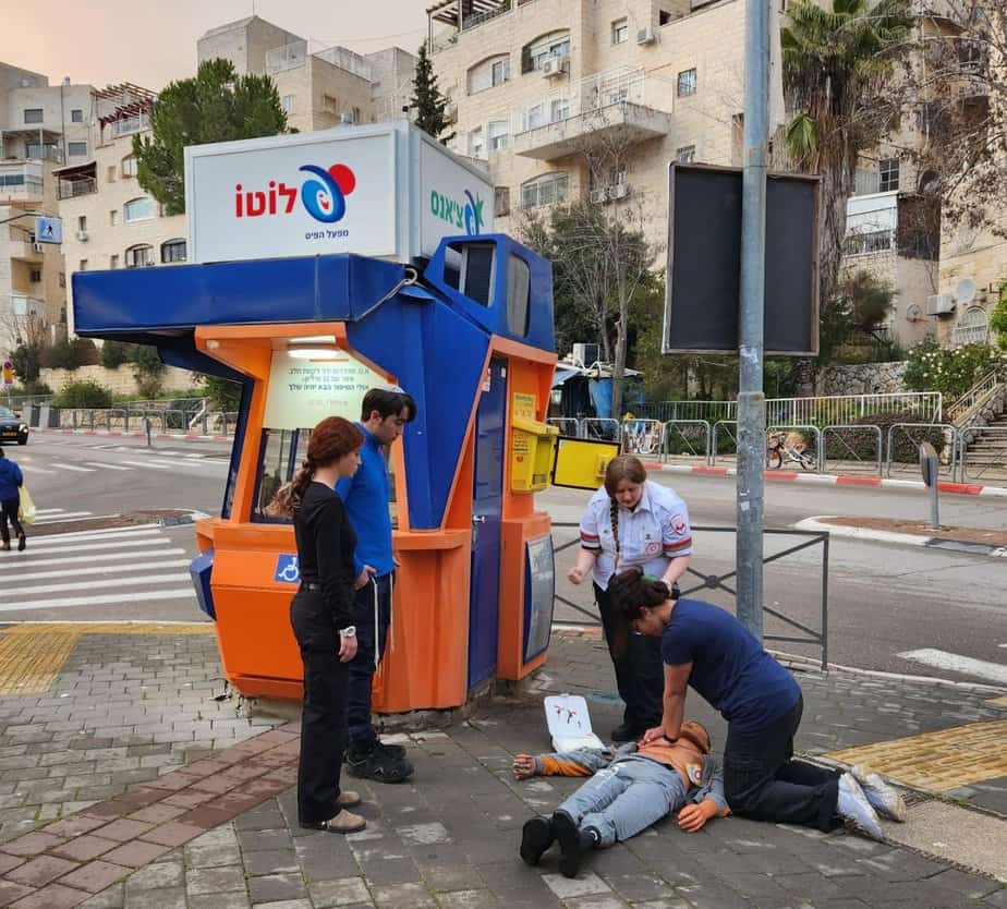 יום הדפיברילטור . צילום: דוברות מד"א