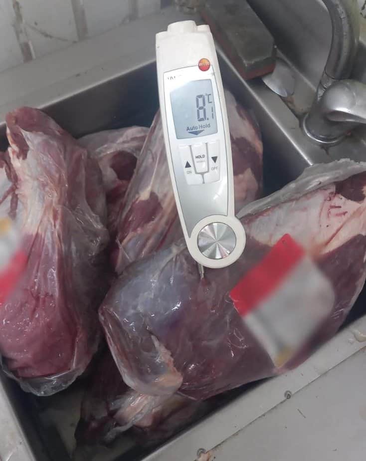 הבשר שאינו ראוי לאכילה. צילום:דוברות המשטרה