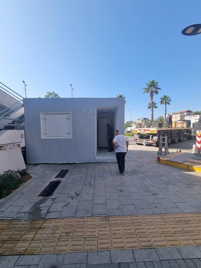 הצבת מרחב מוגן ברחוב הראשוניםאור יהודה. צילום: דוברות עיריית אור יהודה