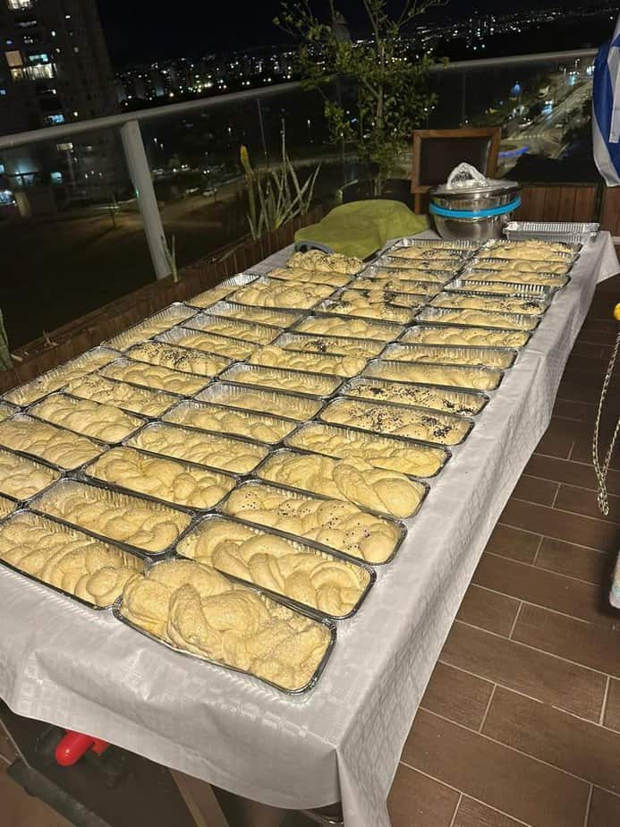 הפרשת חלה. צילום: חמ"ל אמהות ק. אונו