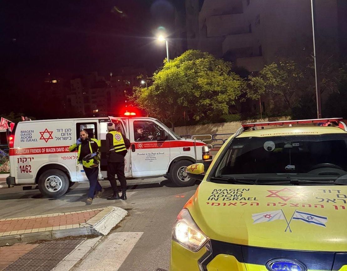 רוכב גלגינוע נפצע קשה הלילה בגבעת שמואל. צילום: דוברות מד"א