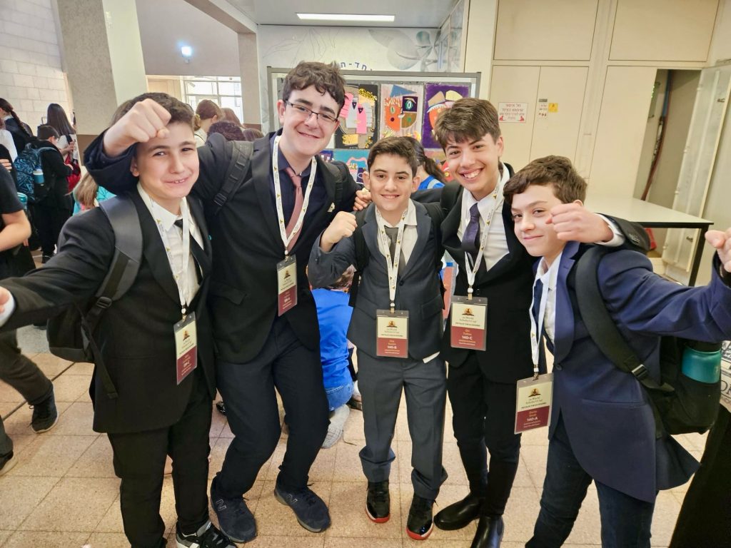 נבחרת בית ספר מרום גני תקווה. צילום באדיבות צוות ביה"ס מרו"ם.