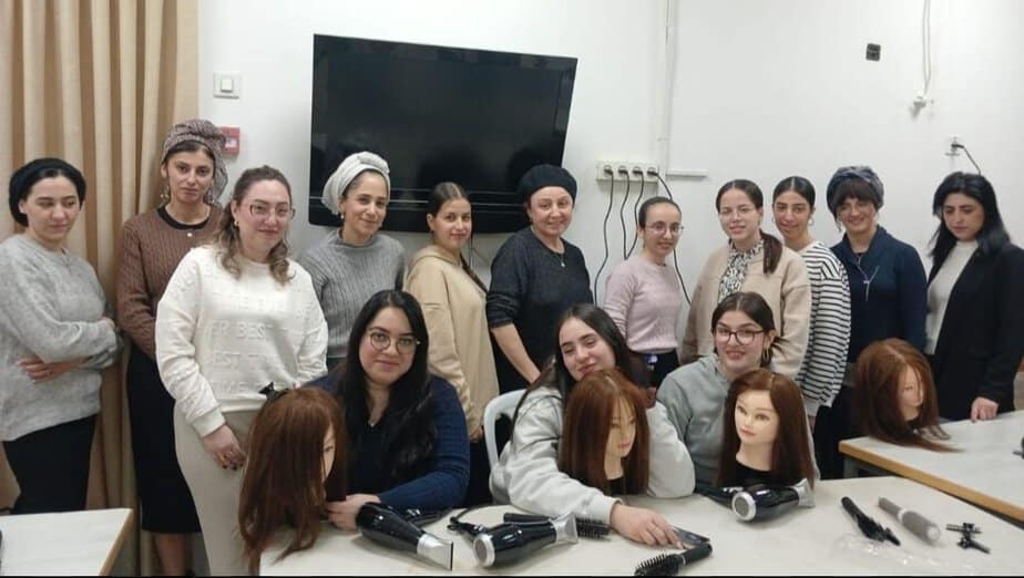 קורסים לתושבים עיצוב שיער לנשים. צילום: דוברות עיריית אור יהודה
