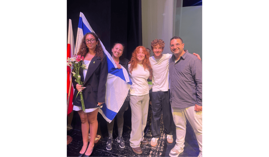 ליבי דגן תלמידת חטיבת בן צבי זכתה במקום ה-1 בתחרות בינלאומית. צילום: דוברות עיריית קריית אונו